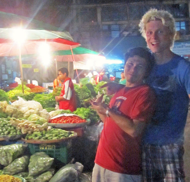 Unterwegs mit Thailänder Don - thailändischer Markt
