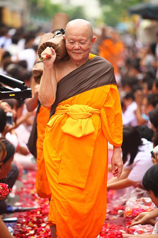 thailändisch für deine Thailandreise - Thailändischer Mönch